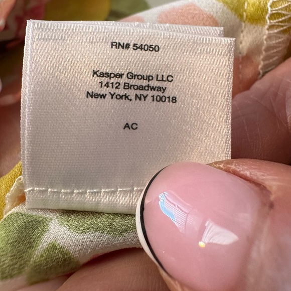 Anne Klein Floral Blouse - Pink, Yellow, Green NWT - Picture 6 of 10